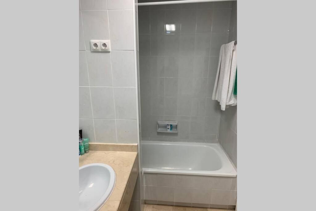 Amazing Frontline Sea Views Studio Apartment Castillo Del Vigia Torremolinos Exterior foto